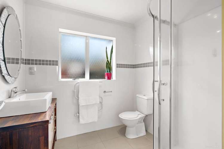 80 Coachman Drive Flat Bush_13