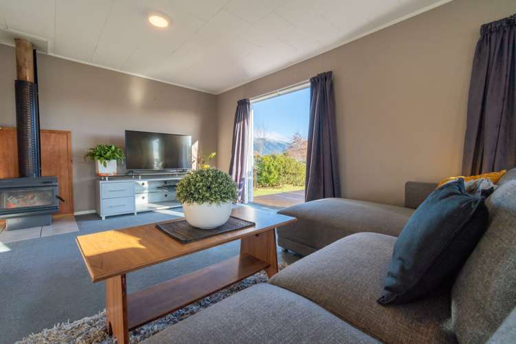 38 Lawson Burrows Crescent Te Anau_12