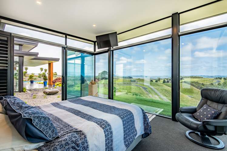 14 Tuparekura Road South Head_14