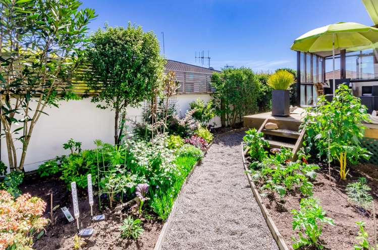 2 Malfroy Lane Raumati Beach_20