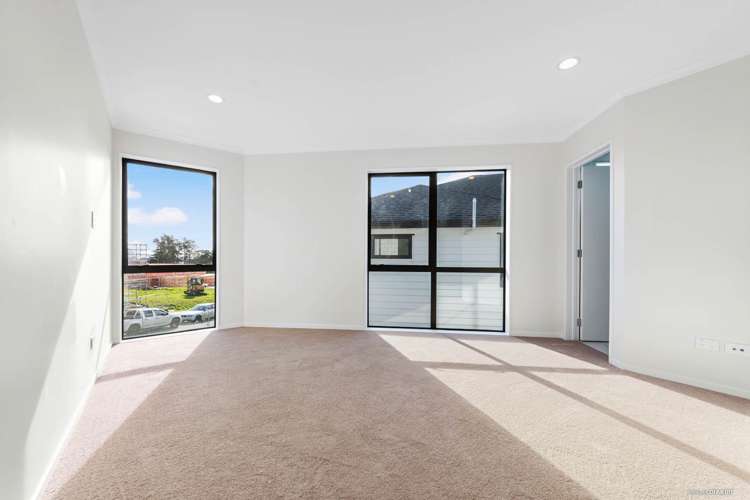 16 Tullymore Drive Flat Bush_18