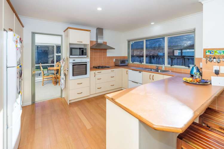 15 Roderick Place Rototuna_13