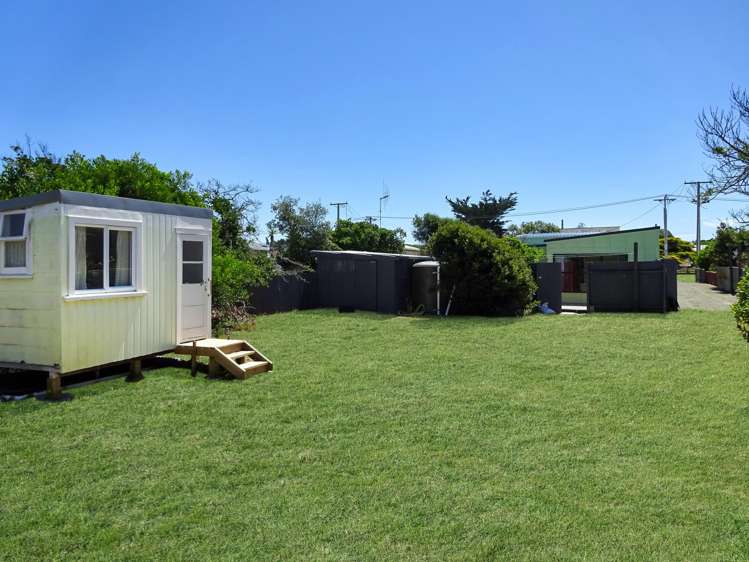 15 Rangitane Street Himatangi Beach_12