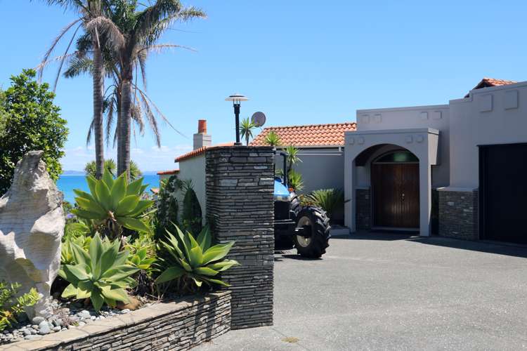 10 Breadalbane Place Langs Beach_15