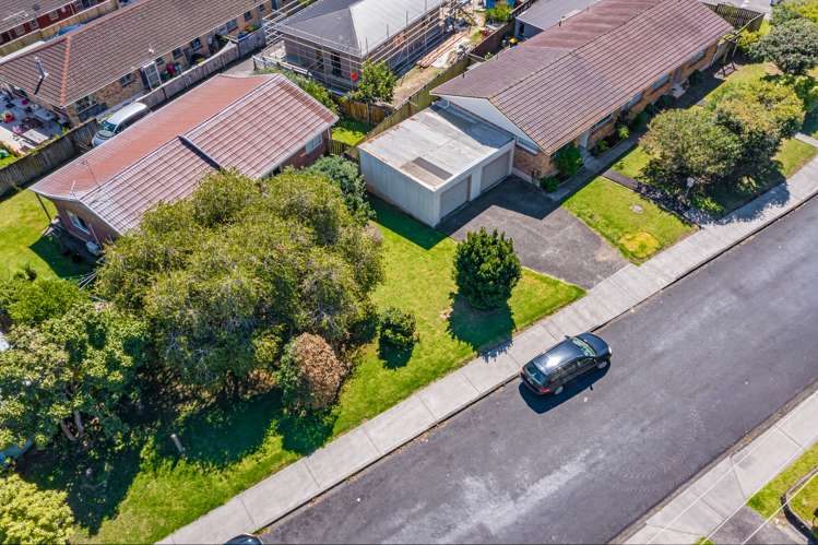 2/62 Vera Road Te Atatu South_9