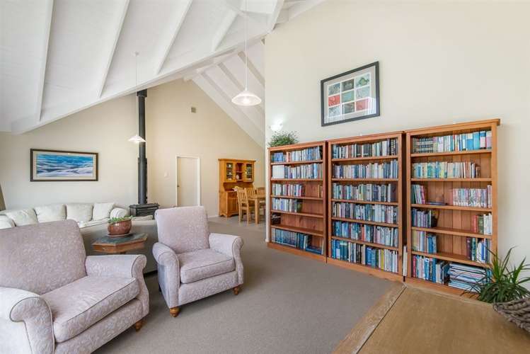 49 Lloyd Drive Wainui_11