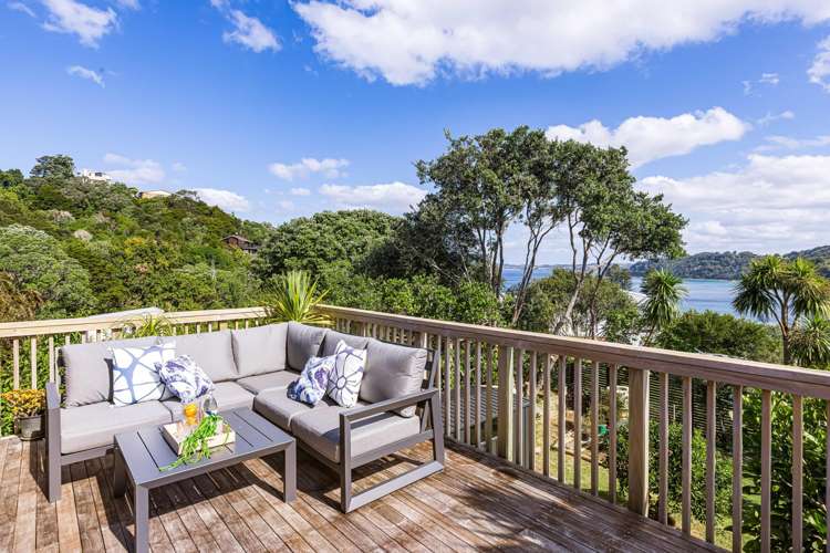 4 Hillside Crescent Leigh_35