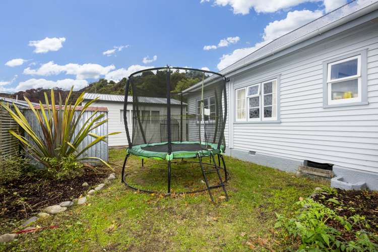96 Heretaunga Square Silverstream_13