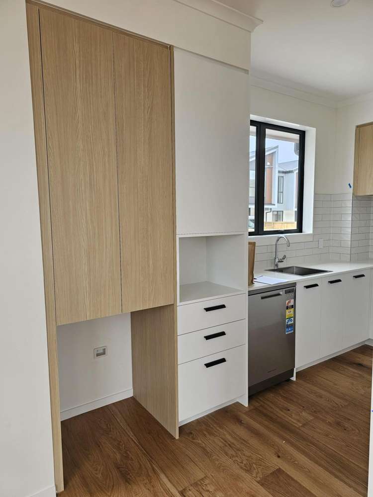  4 Waipuhinui Way Wiri_1