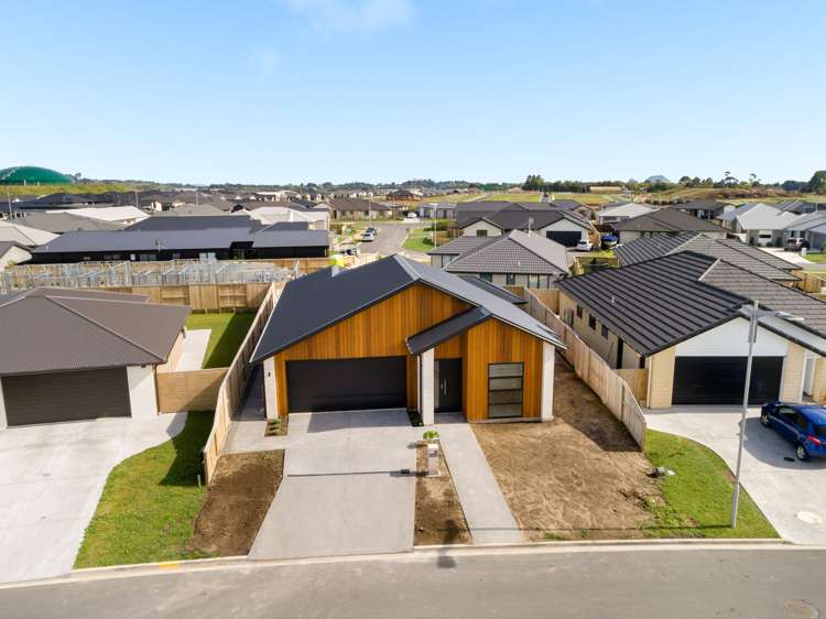 7 Kahuparere Crescent Pyes Pa_17