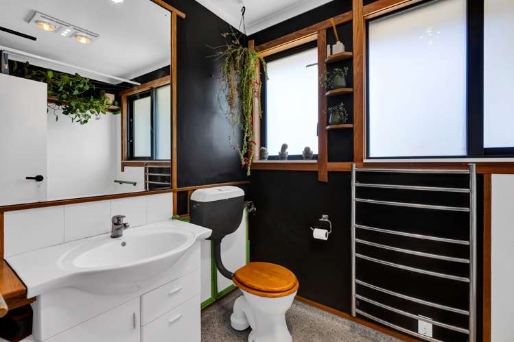 87 Wrantage Street Westown_14