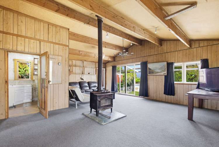 76 Lyndhurst Drive_2