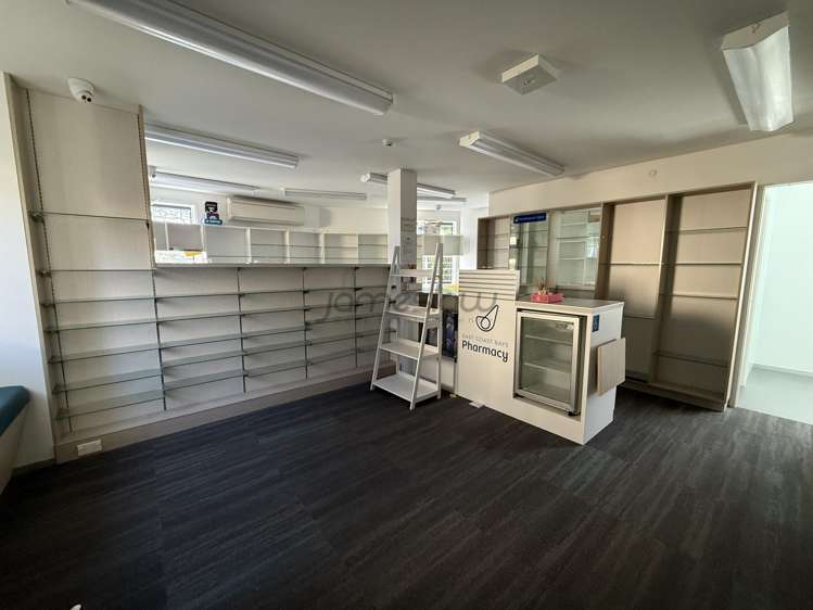 512 East Coast Road Windsor Park_1