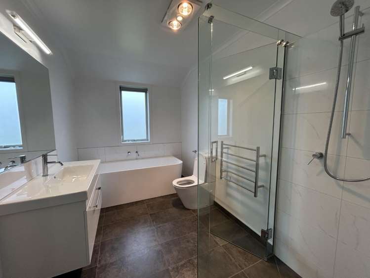 2 Harbour Road 11193_8
