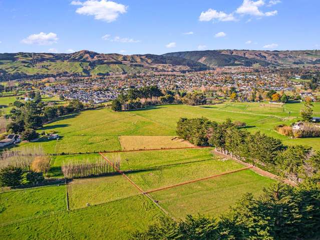 Views, Space & Lifestyle Opportunity