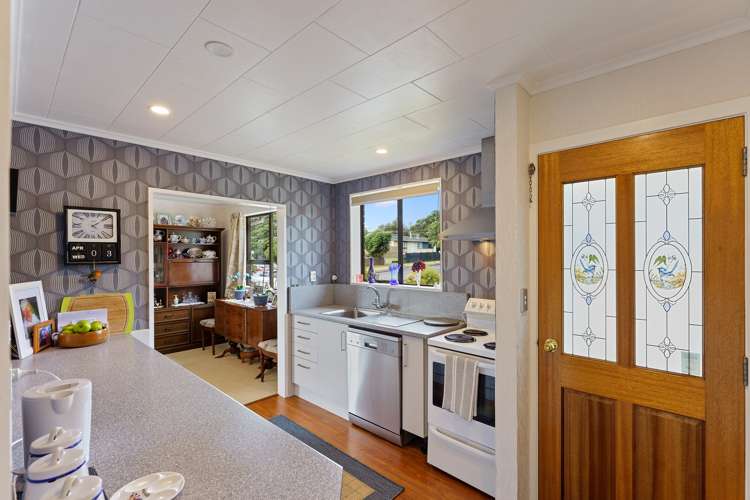 5a Rutherford Drive Waikanae Beach_2