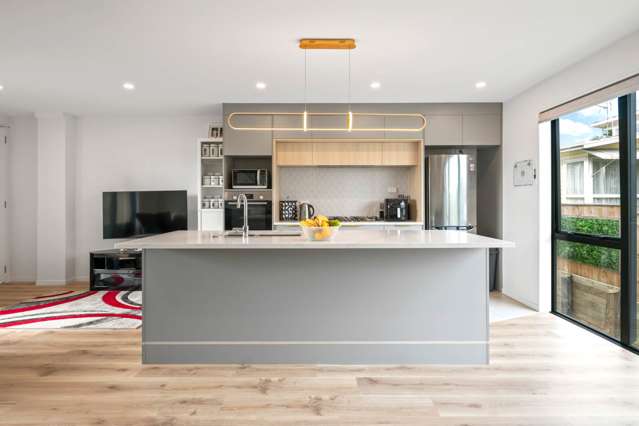 2/66 Bruce Road Glenfield_2