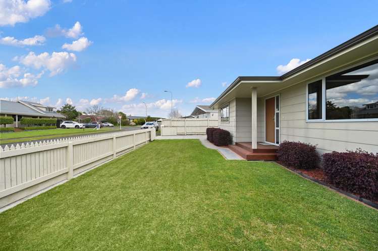 3 Brookbank Place Glenview_19