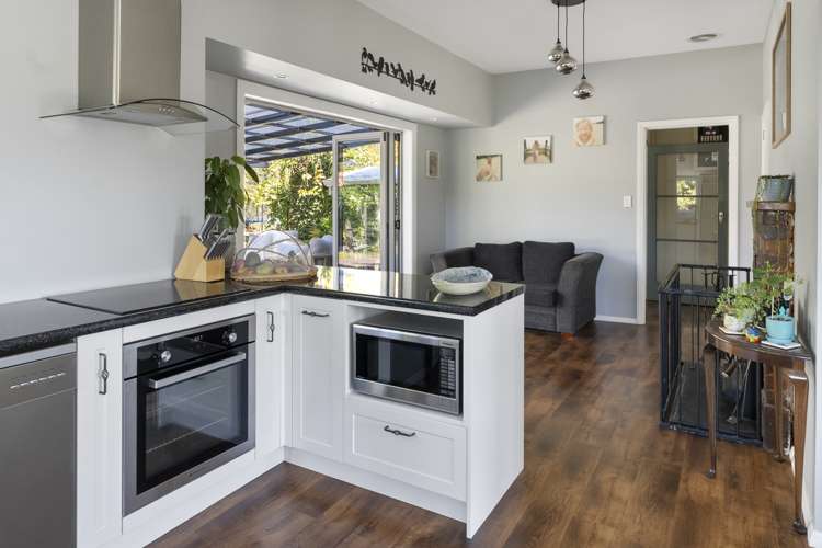 6 Laura Lane Brightwater_5