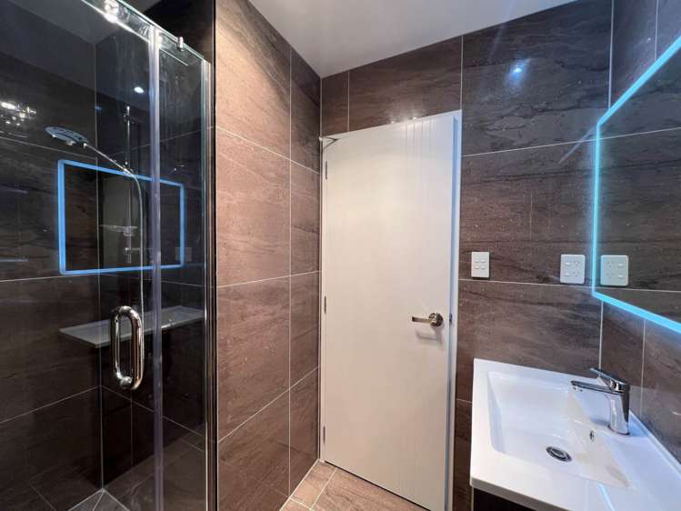 2/16 Reynella Drive Massey_9