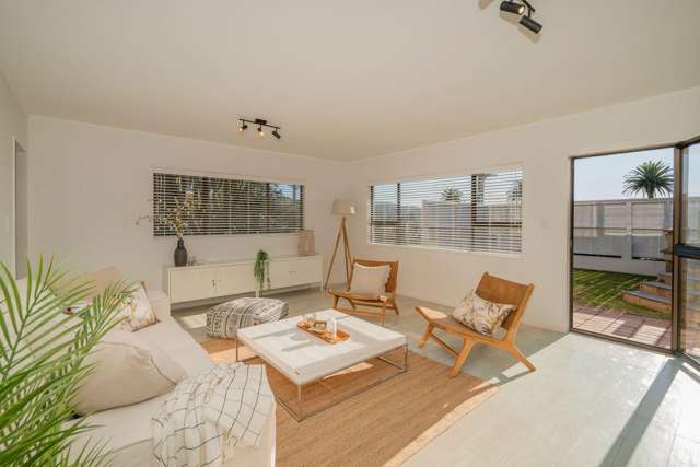 Beautiful 3 bedroom home available for long-term rent in Whitianga