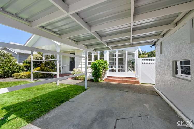 2 Sherwood Street Woburn_18