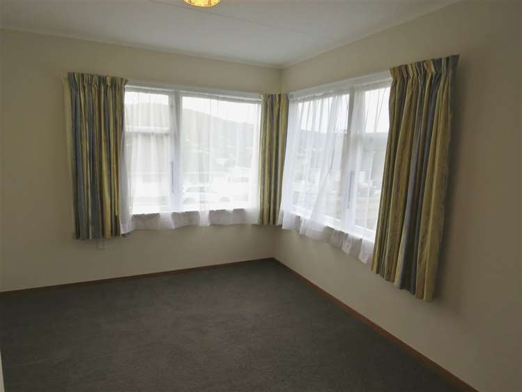 73 Petrie Street Wainuiomata_14