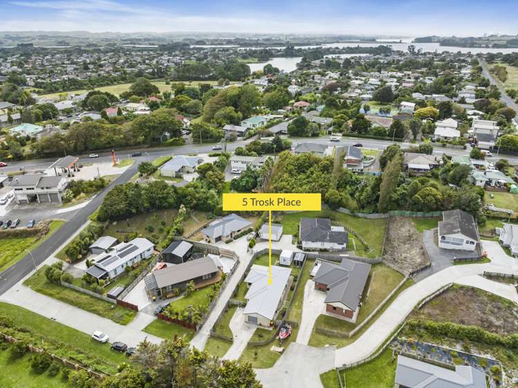 5 Trosk Place Waiuku_26