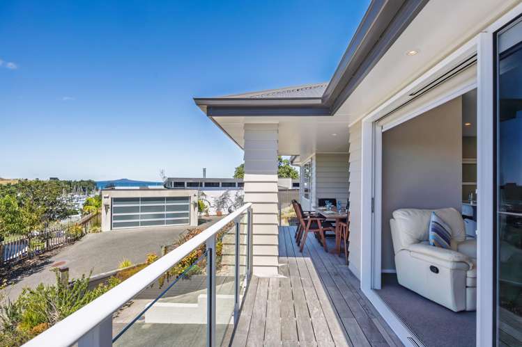 18 Pleasant Way Matakatia_20