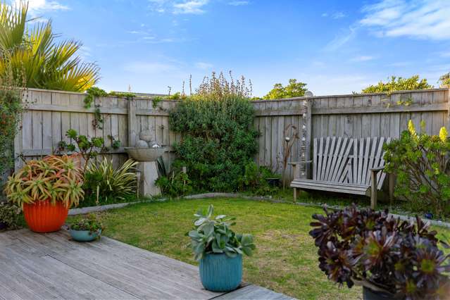 5 Byron Brown Place Otaki Beach_3