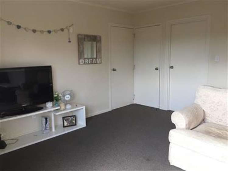 11b Springs Road Parakai_13