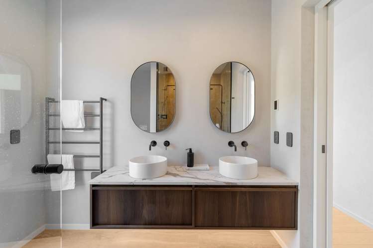 82 Princes Drive Britannia Heights_22