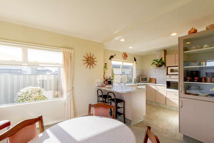 8 Ellerslie Place Taradale_6