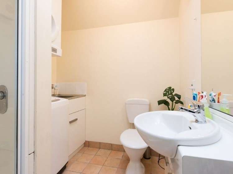 8/35 Pirie Street Mount Victoria_9