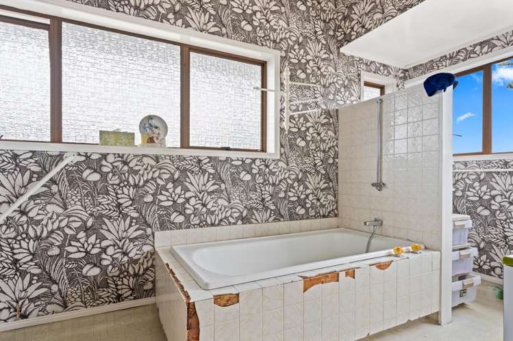 4196 Great North Road Glendene_11