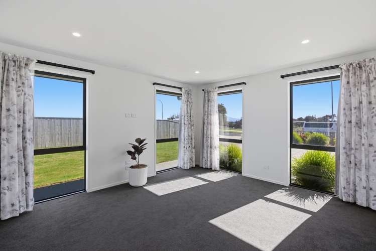 9 Pukatea Street Hawera_15