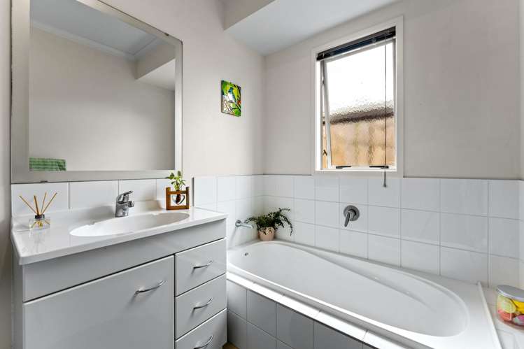 2b Shanley Crescent Waiuku_15