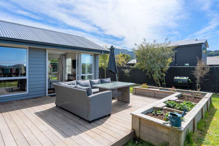 111 Stevenson Avenue Sawyers Bay_24