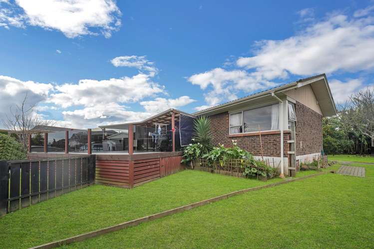 1 Bendale Place Papatoetoe_16