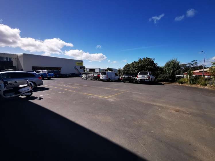 3/33-35 Waipareira Avenue Henderson_17