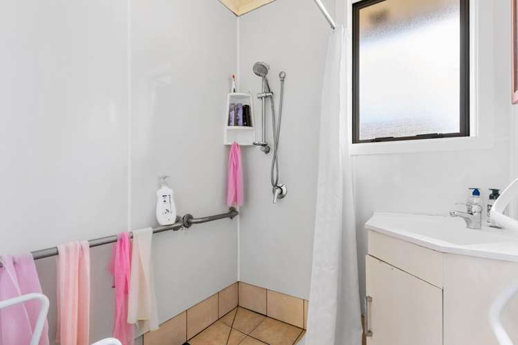 11 Hamill Road Otara_9