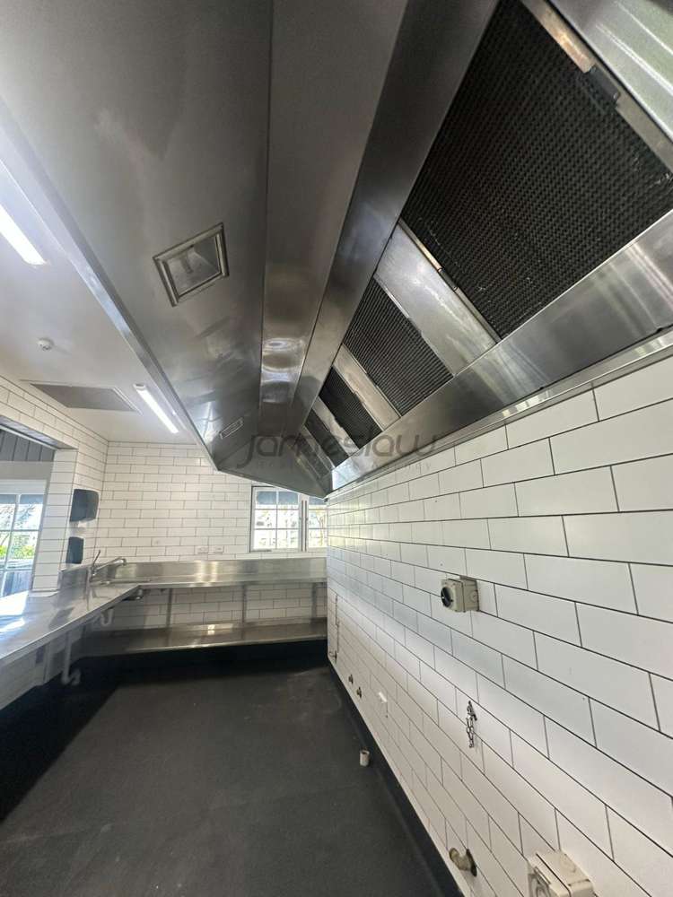 442 North Road Clevedon_9