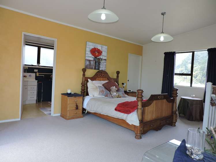 13 Otuturu Crescent Thames_11