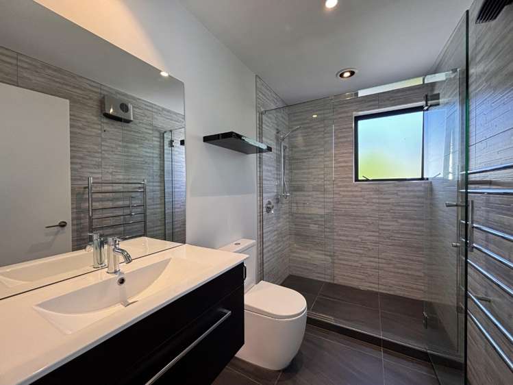 1/10 Hurley St Christchurch Central_9