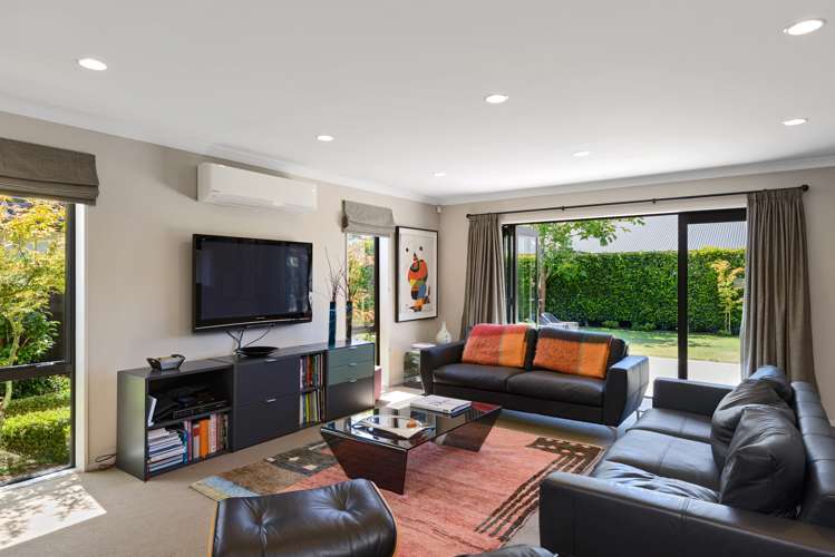 5 John Campbell Crescent Hillmorton_7