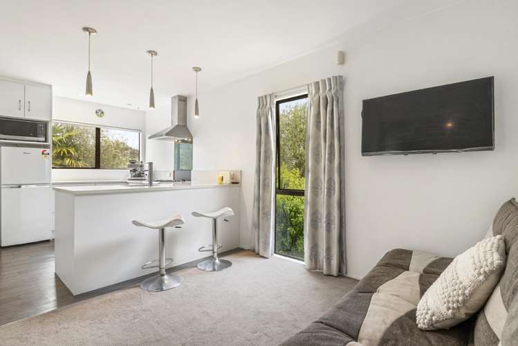 2/38 Gatman Street Birkdale_2