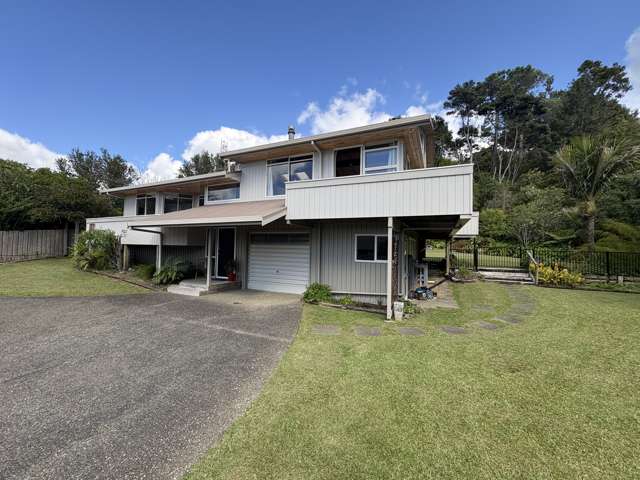 Stylish Coastal Living in the Heart of Snells Beach
