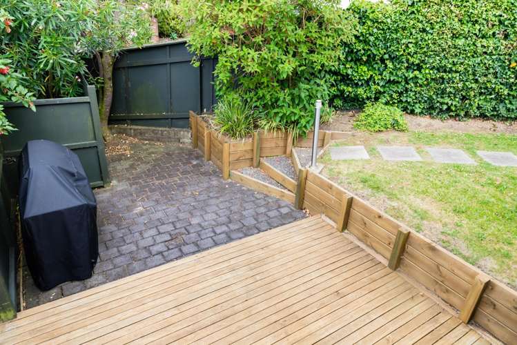 19 Pyatt Crescent Saint Johns_10