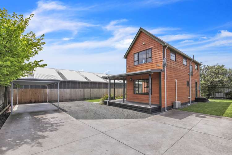 41 Birchfield Avenue Dallington_6