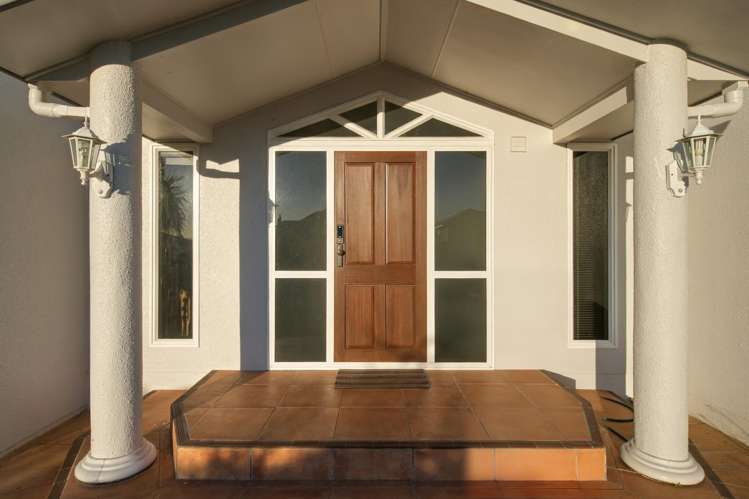 32 Stanley Drive Lynmore_30